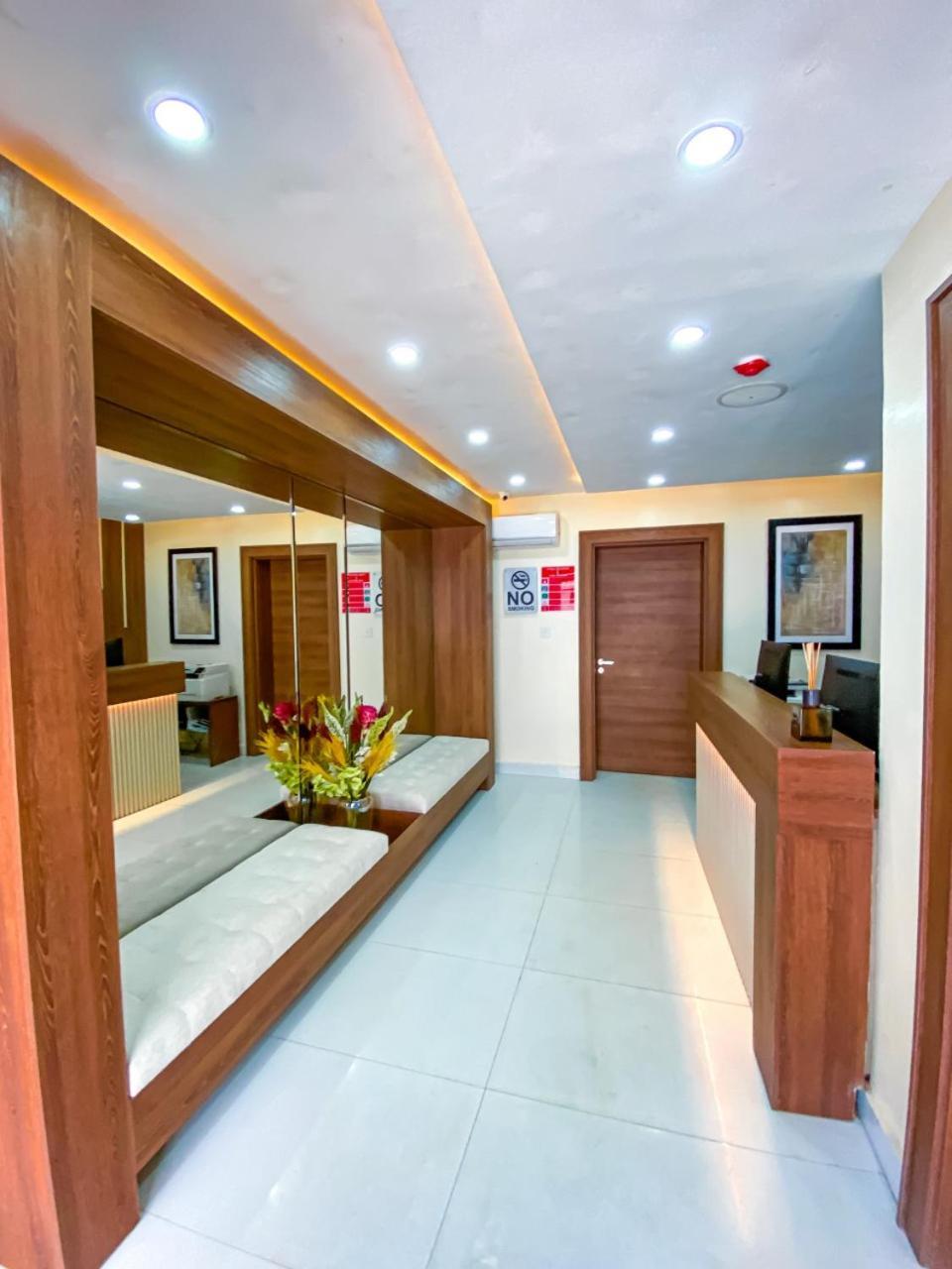 Plush Hotel,Abuja Bagian luar foto